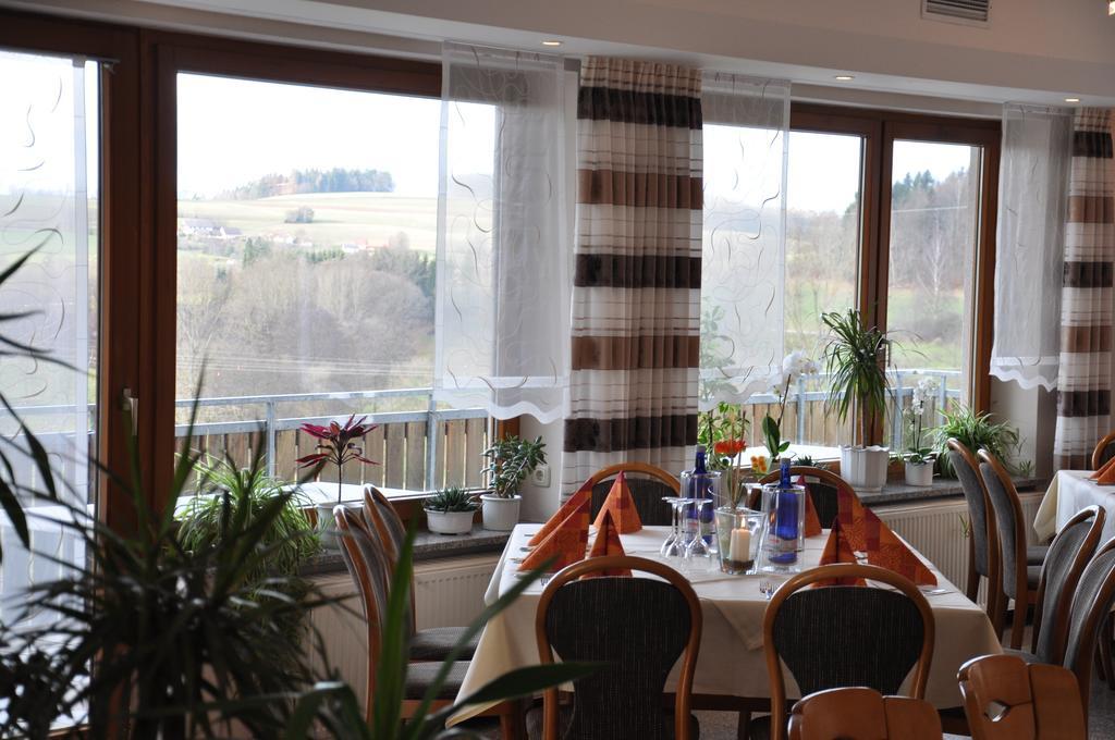 Rhoen-Hotel Sonnenhof - Restaurant & Cafe Poppenhausen Exteriér fotografie