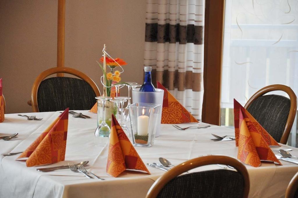Rhoen-Hotel Sonnenhof - Restaurant & Cafe Poppenhausen Exteriér fotografie