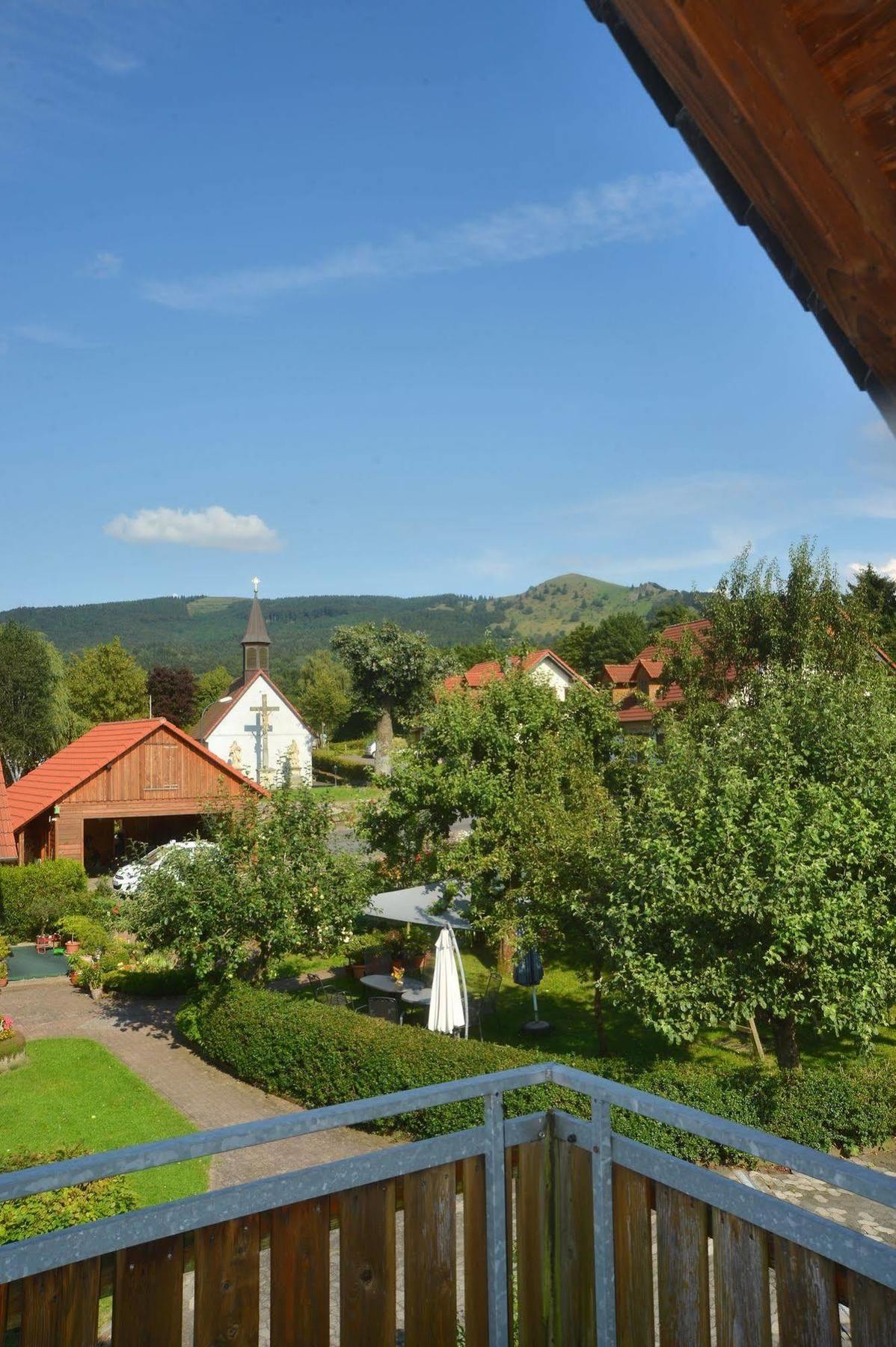 Rhoen-Hotel Sonnenhof - Restaurant & Cafe Poppenhausen Exteriér fotografie