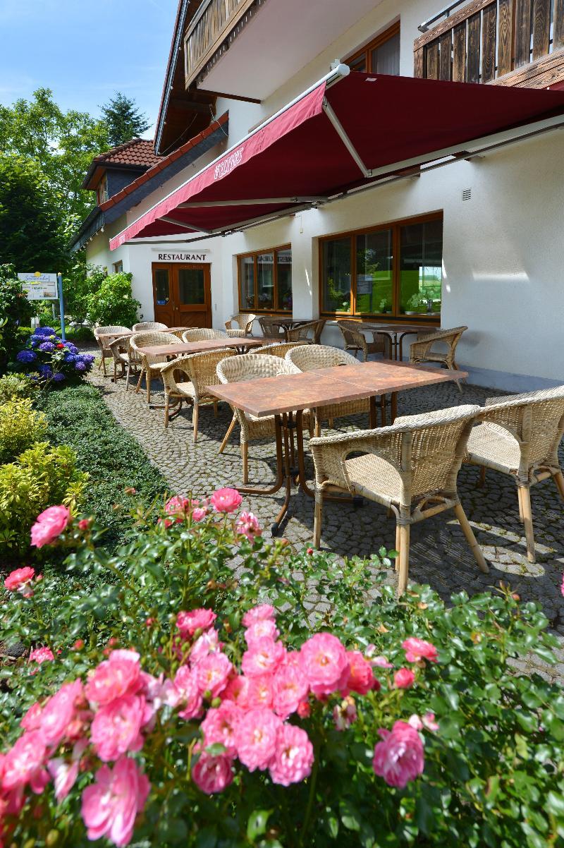 Rhoen-Hotel Sonnenhof - Restaurant & Cafe Poppenhausen Exteriér fotografie